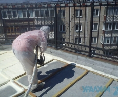 Утепление крыши многоквартирного дома пенополиуретаном. ППУ 50 мм. 45 кгм3